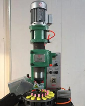 怎樣安全地操作氣液增壓鉚接機(jī)？